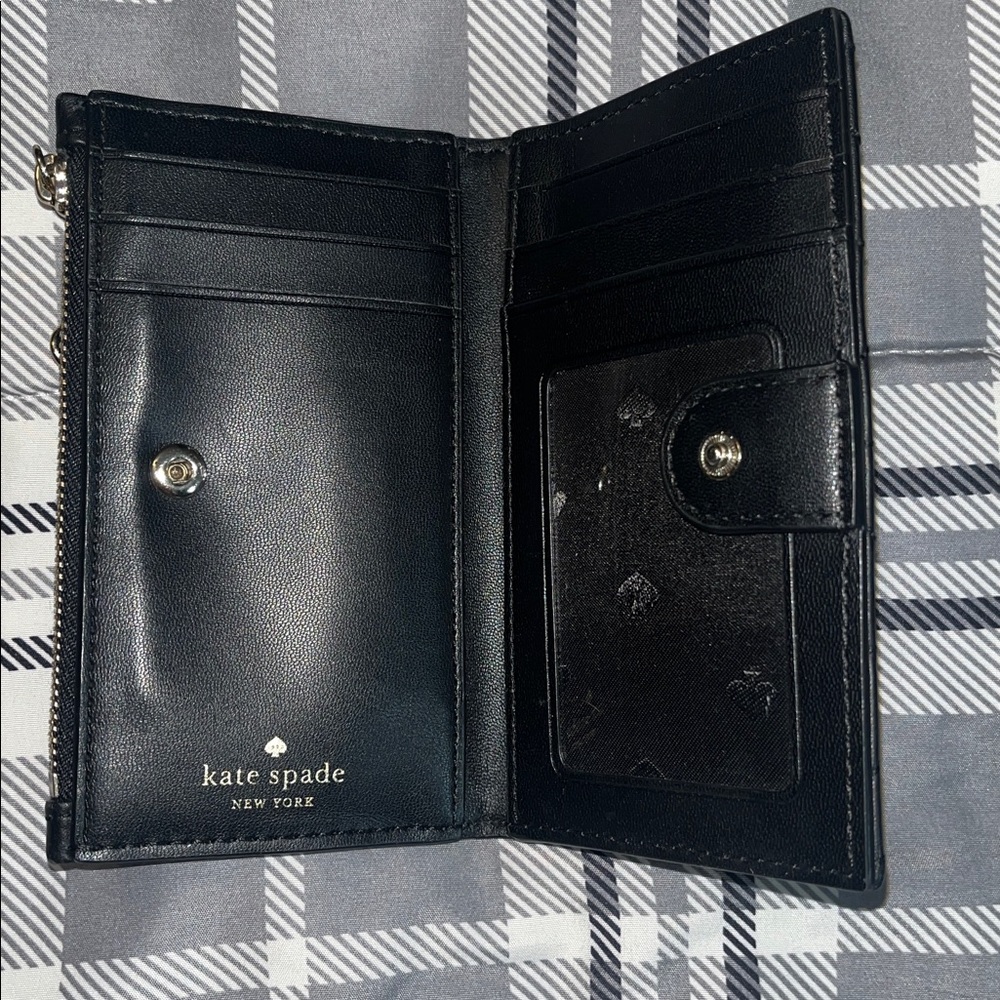 Kate Spade Briar Lane Quilted Wallet W/ Keychain - Picture 4 of 6